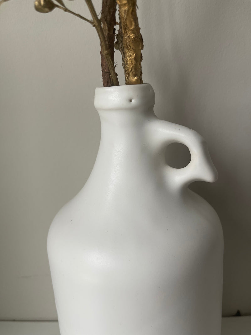 Satin white vase by GOLEM