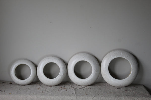 O-planters set, speckled white by GOLEM